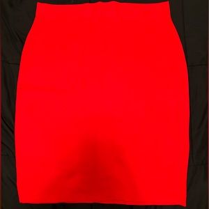 Red knee-length skirt